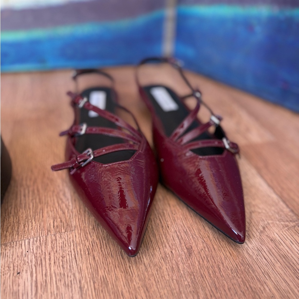 Steve Madden Burgundy Patent Pointed Toe Triple-Strap Flats - Size 9.5 M - Picture 2 of 5